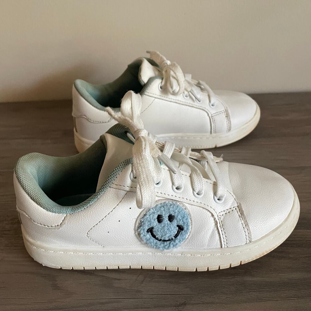 Olivia Miller Girls Size 2 White Blue Smiley Face Lace Up Sneakers